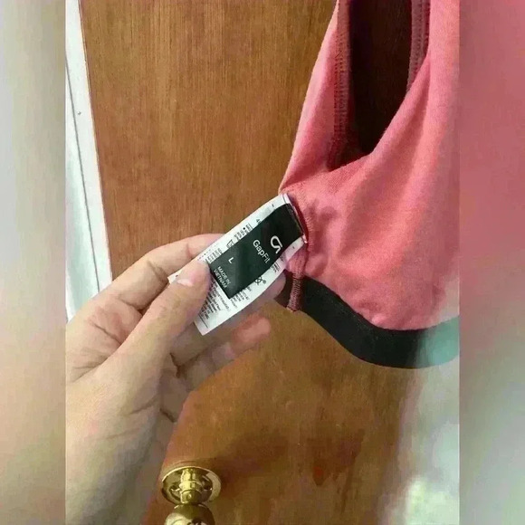 GapFit Ribbed Blackout Knot Front Cropped Shelf Bra Top in Burnt Russet Sz L - Picture 6 of 6